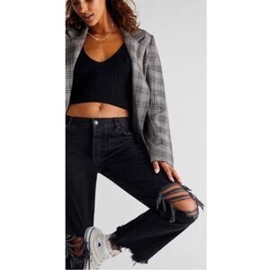 Free People Maggie Mid Rise Straight Leg Distressed Jeans. Size 26X26